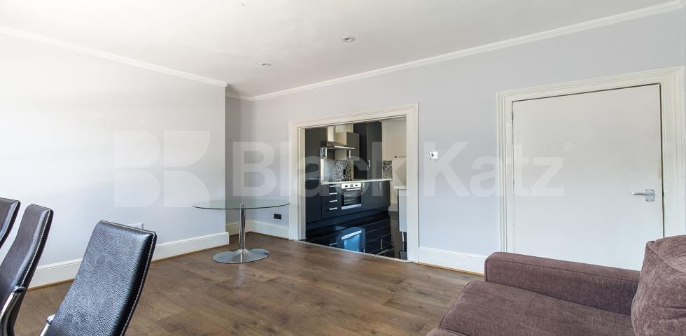 Superb spacious modern split level one bed by regents park  Parkway, Camden Town / Regents Park